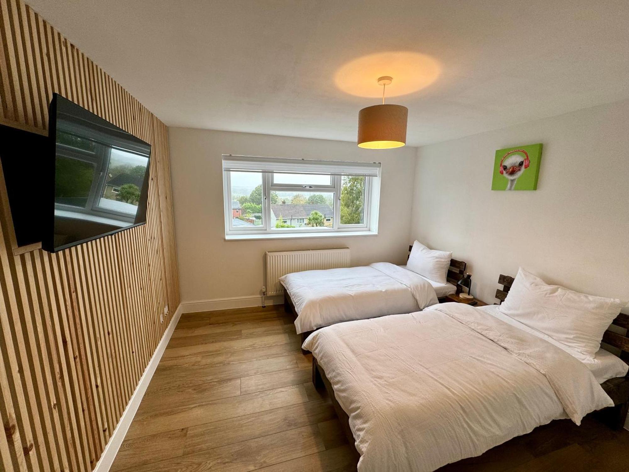 Florina S House 4 Bedrooms Villa Rugeley Buitenkant foto